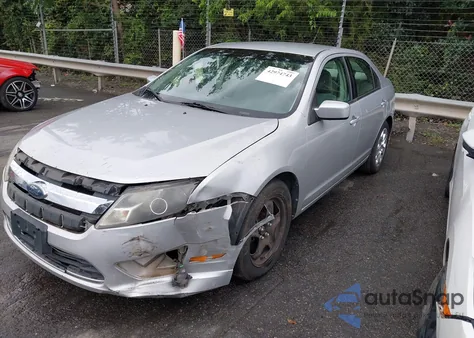 2010 Ford Fusion Se z USA, uszkodzony, nr VIN 3FAHP0HG2AR120955